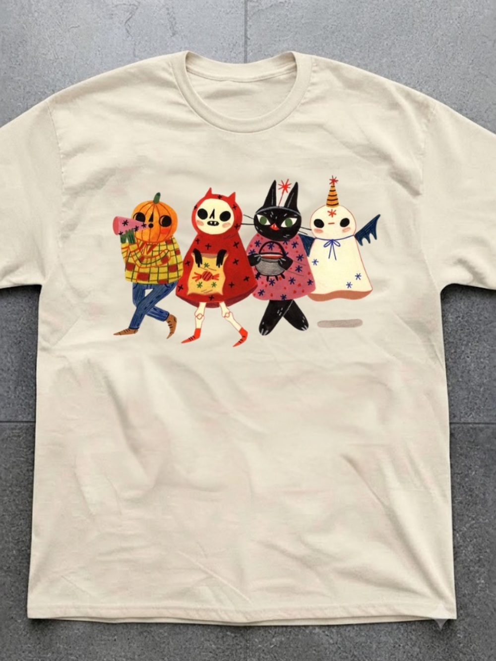 Pumpkin Skeleton Black Cat Ghost Halloween Trick Or Treat Vintage Beige T-Shirt